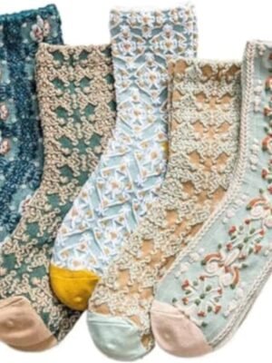 Lavish Lavender Argyle Socks: Elegant Vintage Floral Frill & Jeweled Cotton Detail for Spring & Autumn Style